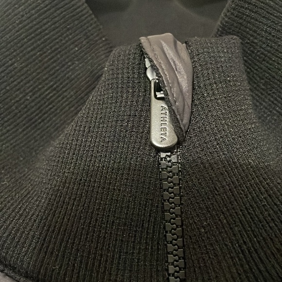 Athleta Flurry Force Insulated PrimaLoft® Jacket Size Medium NWOT - Picture 10 of 13